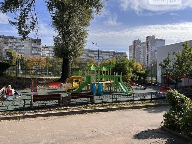 Продаж 2к квартири 50 кв. м на вул. Половецька 7-13 • ID 348