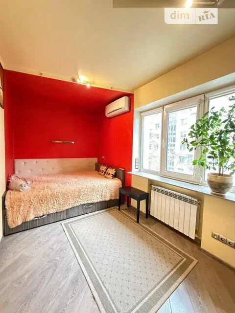 Продаж 2к квартири 44 кв. м на вул. Донецька 61 • ID 3482349