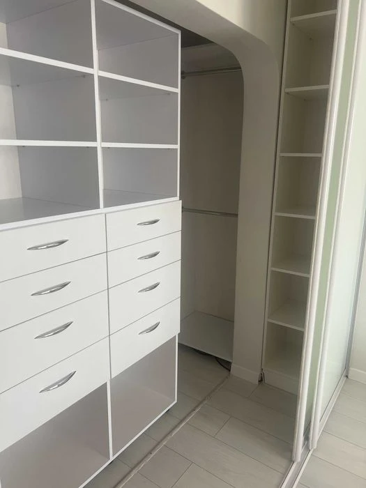 Продаж 3-х комн. квартири з ремонтом, мебелью та технікою, Б