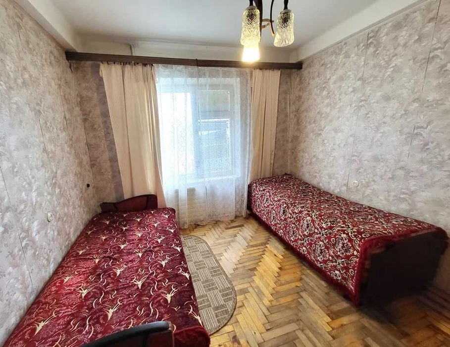 Продажа 2-х к.кв. ул. Казака Бабуры, д.18, ТРЕТИЙ ЭТАЖ.