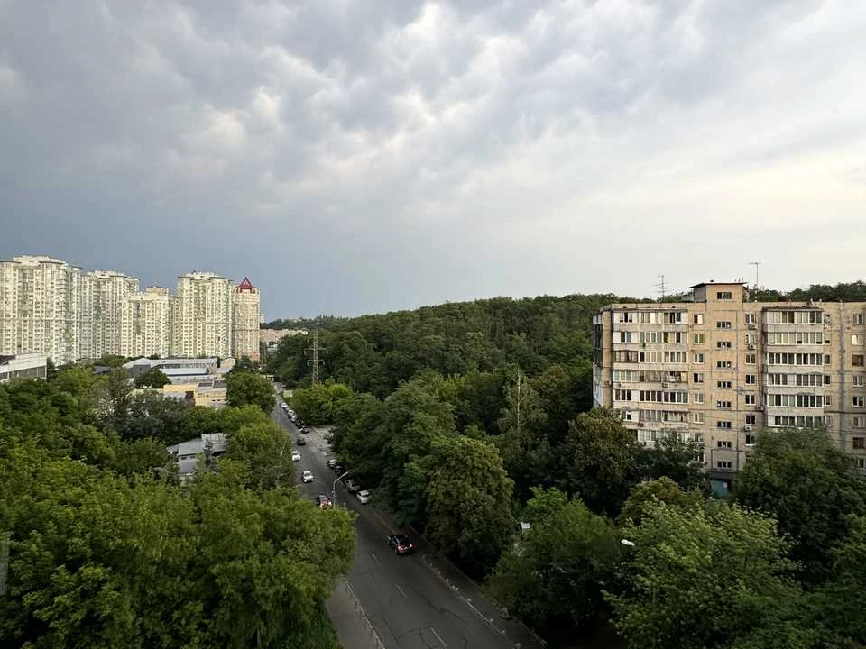 Квартира. Київ, Генерала Шаповала вул. (Механізаторів)