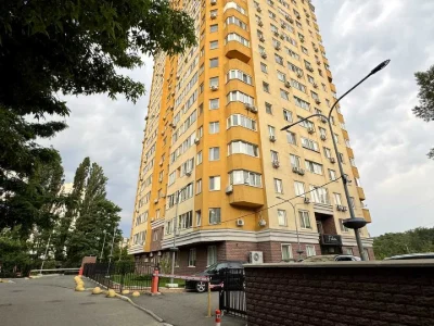 Квартира. Київ, Генерала Шаповала вул. (Механізаторів)