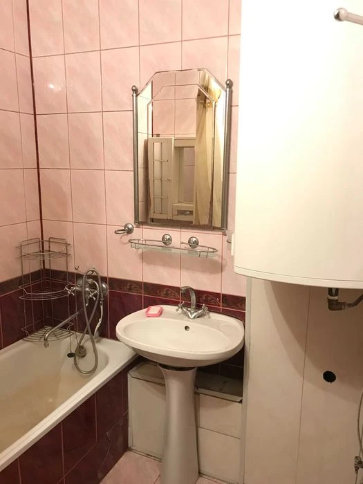 2-х кімн кв. 58,0 м кв.Проспект Незалежності окремі кімн.