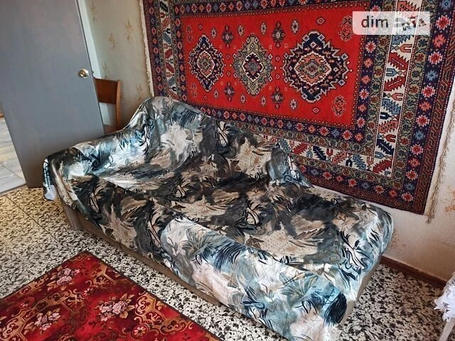 Здам в оренду кімнату на вул. Героїв Дніпра 38 довгостроково
