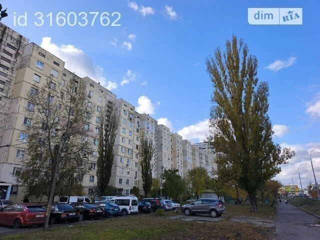 Здам в оренду кімнату на вул. Героїв Дніпра 38 довгостроково