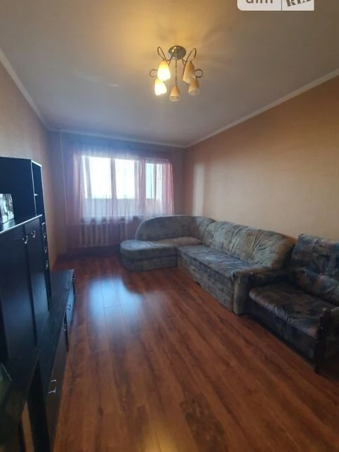 Довготривала оренда 3к квартири на вул. Олександра Махова 4Г