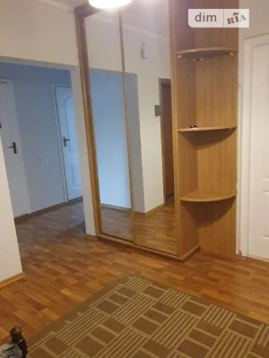 Довготривала оренда 3к квартири на вул. Олександра Махова 4Г