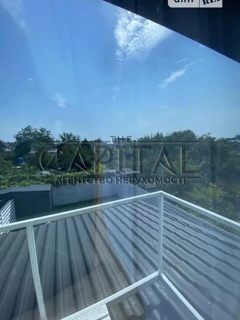 Продаж 3 поверхового будинку з ділянкою на 3 сотки, 166 кв.
