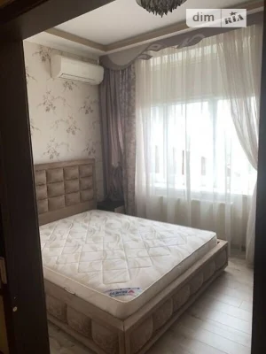 Довготривала оренда 1к квартири на вул. Коновальця Євгена 36
