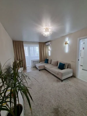 Продам 1-к квартиру на Бульварі Славы 4 / Перемога 5