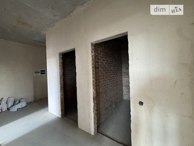 Продаж 2к квартири 78 кв. м на вул. Микільсько-Слобідська 3Б
