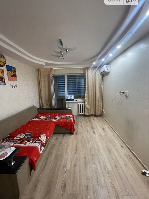 Продаж 2к квартири 47 кв. м на вул. Івана Микитенка 13 • ID