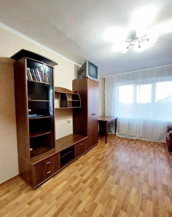 Продам 2 к.кв. Тополь,1, дом 15