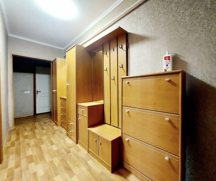 Продам 2 к.кв. Тополь,1, дом 15