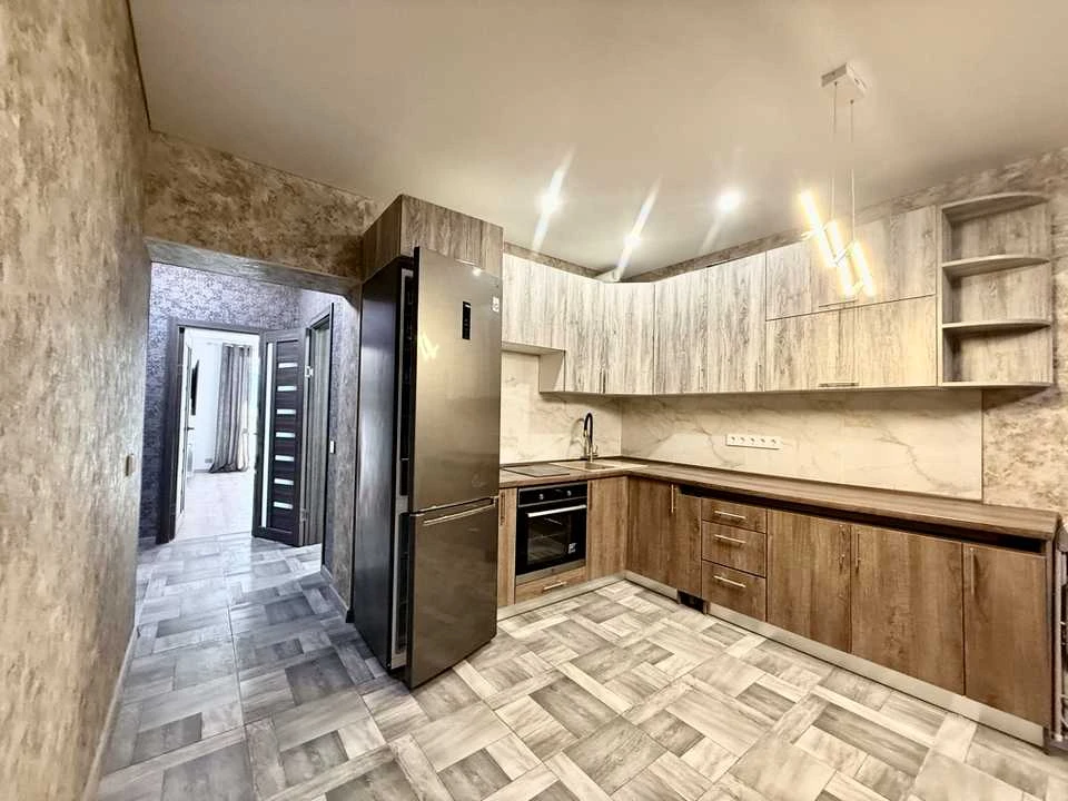 Apartment. Kharkiv, Peremohy Avenue.