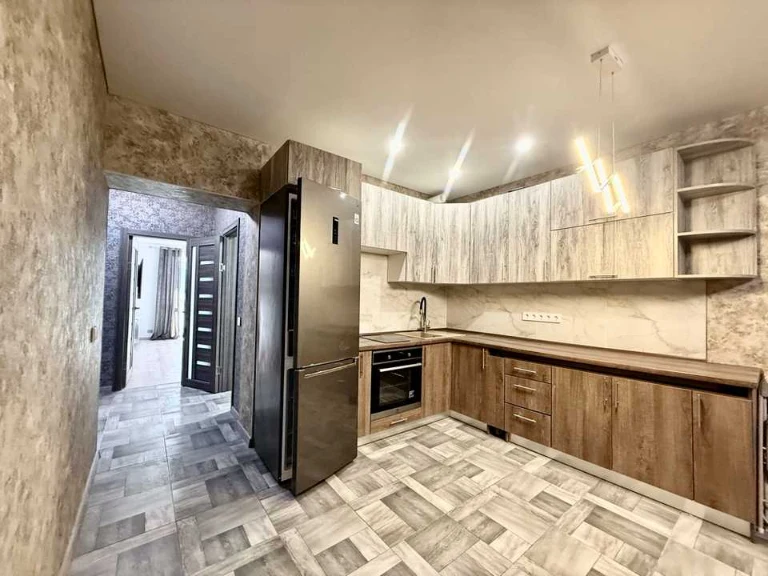 Apartment. Kharkiv, Peremohy Avenue.