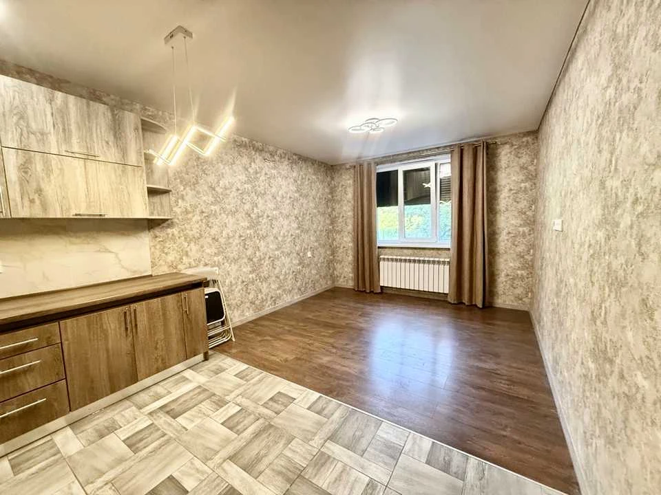Apartment. Kharkiv, Peremohy Avenue.