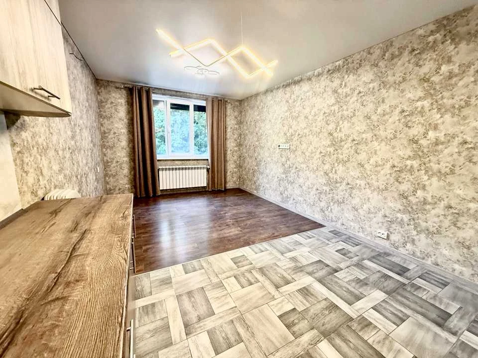 Apartment. Kharkiv, Peremohy Avenue.