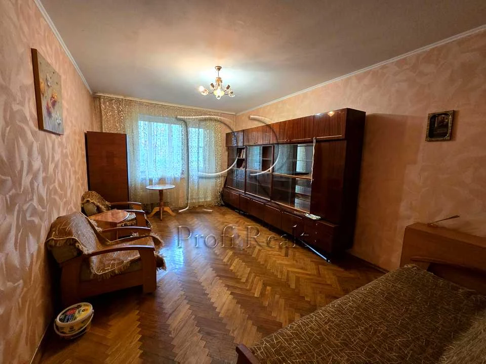 Квартира. Київ, Ніжинська вул.