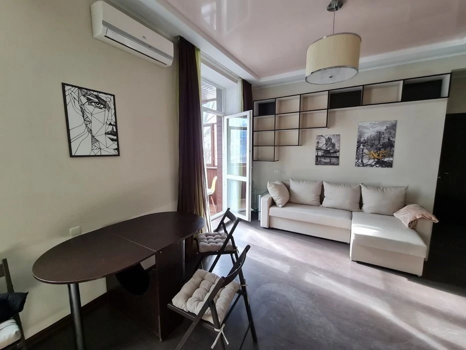 Two-room apartment for sale in Stalinka Pechersk center Panas