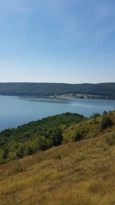 Продам земельну ділянку  в селі Рудківці . Дністер