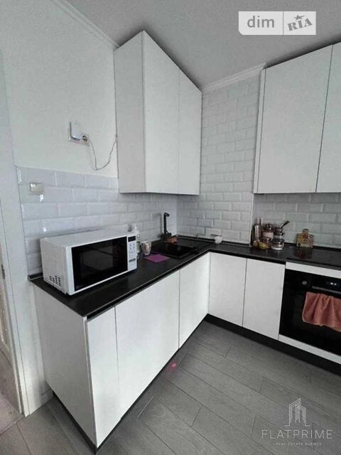 Продаж 1к квартири 57 кв. м на просп. Академіка Глушкова 9Є