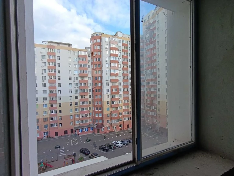 Продам 4-комн. квартиру без ремонта на ул Педагогической ЖК