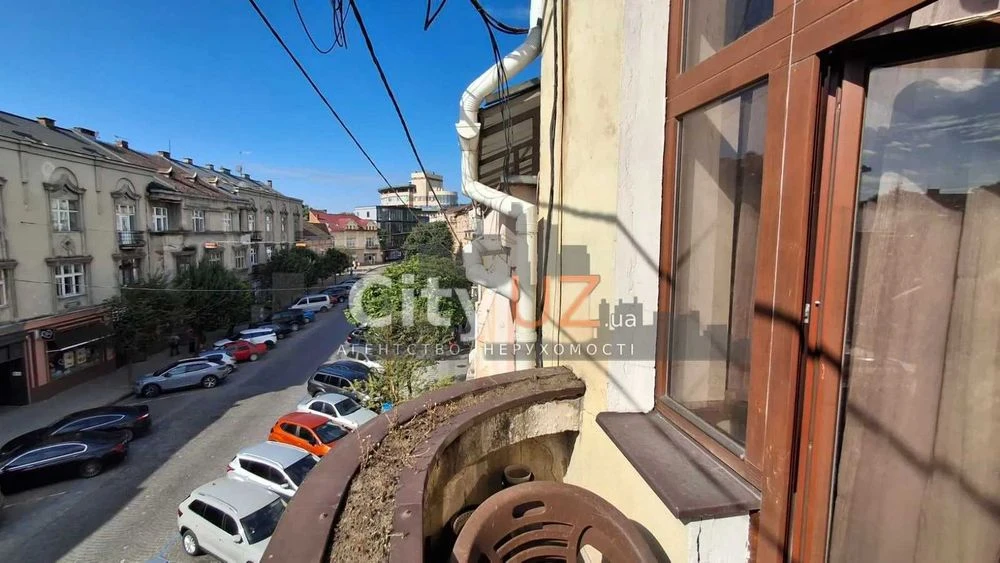 Продається квартира у центрі Ужгорода