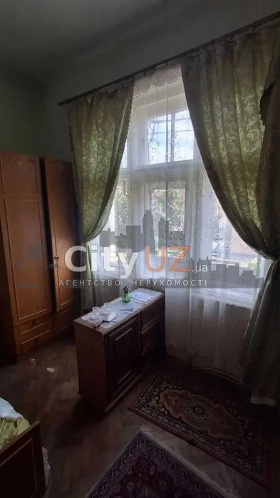 Продається квартира у центрі Ужгорода