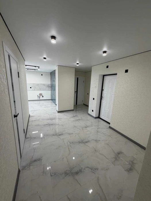 Новобудова  2к в ЦЕНТРІ цінник за м2 1250$ дешевше не знайти