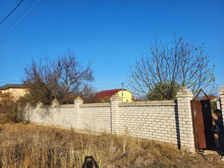 Продаю земельну ділянку в Центральному районі  з комунікація
