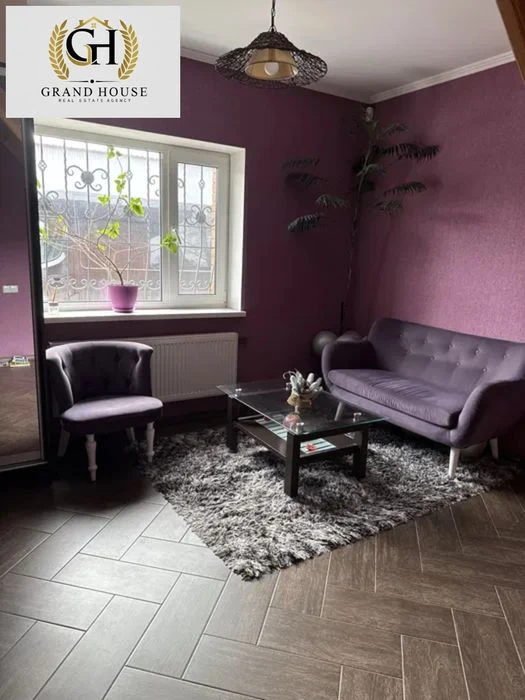 Продам затишний двоповерховий будинок в районі В. Балки