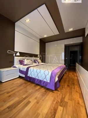 Продаж 3к квартири 100 кв. м на просп. Петра Григоренка 14 •