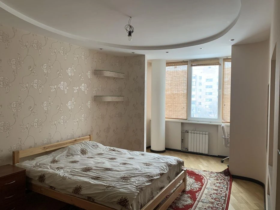 3к.кв., Вернадского, 1, Центр