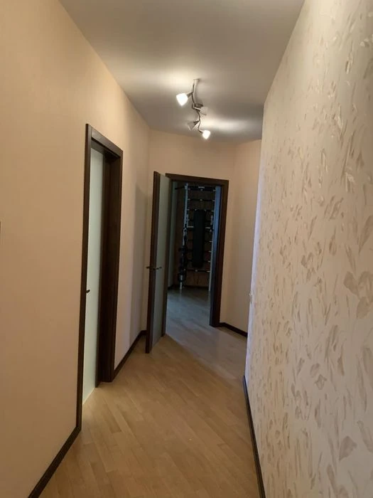 3к.кв., Вернадского, 1, Центр