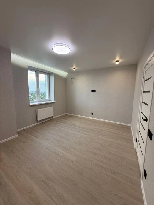 For sale: 2-room apartment (69 square meters) in Mira 2, building 1.