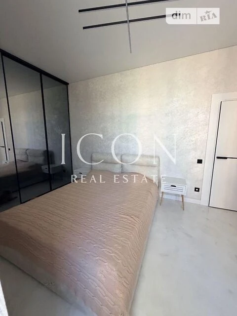 Продаж 1к квартири 41 кв. м на вул. Богатирська 32 • ID 3473