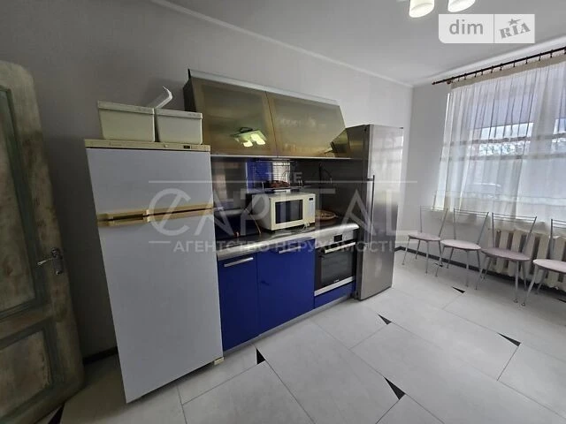 Продаж 2к квартири 74 кв. м на просп. Павла Тичини 16/2 • ID