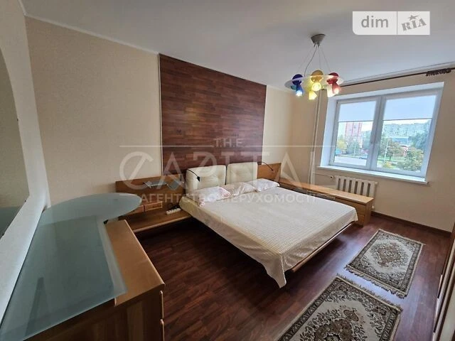 Продаж 2к квартири 74 кв. м на просп. Павла Тичини 16/2 • ID