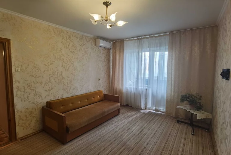 Продам отличную 1 комнатную квартиру на Позняках, по ул. Дра