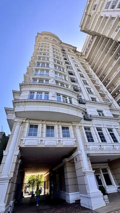 Продаж ‼️ЖК Бельєтаж ‼️70 м ‼️Дизайнерський ремонт ‼️ Парк Ш