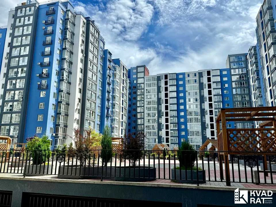 Квартира. Івано-Франківськ, Княгинин вул., (Будинок 38)