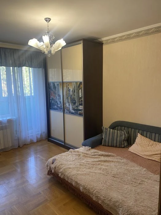 Продаж 3 кв м.Студентська 2 хв