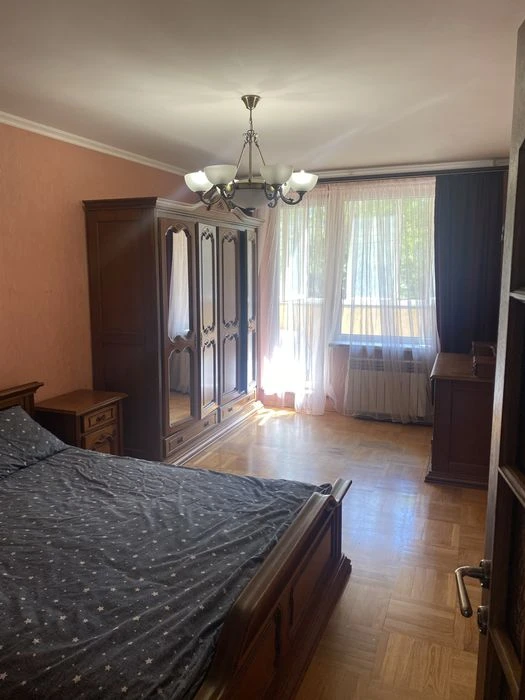 Продаж 3 кв м.Студентська 2 хв