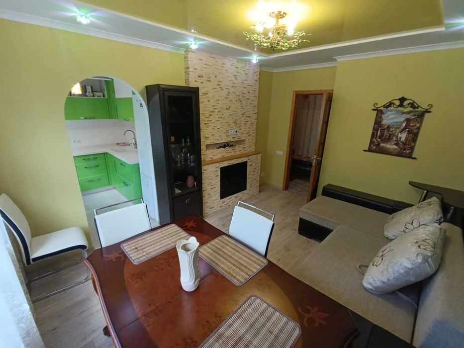 Продам 3-кімнатну квартиру 64,6 м² з ремонтом біля метро «Ст