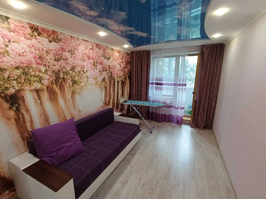 Продам 3-кімнатну квартиру 64,6 м² з ремонтом біля метро «Ст