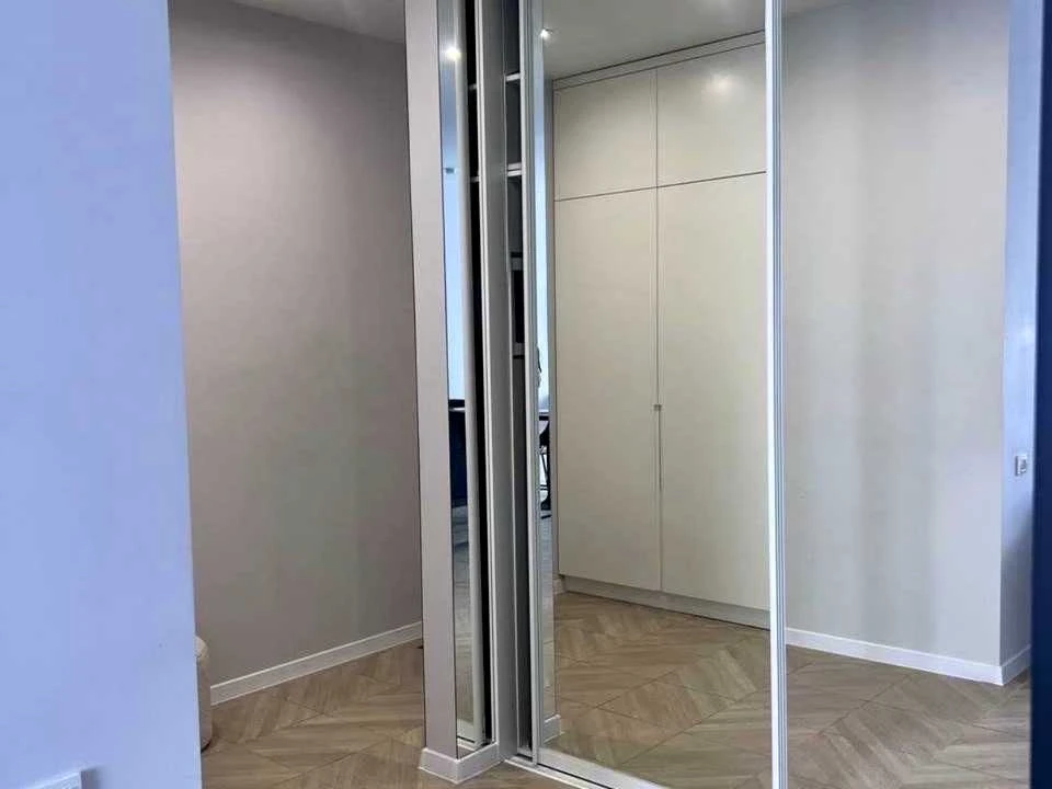 Квартира. Київ, Андрія Верхогляда вул. (Михайла Драгомирова)