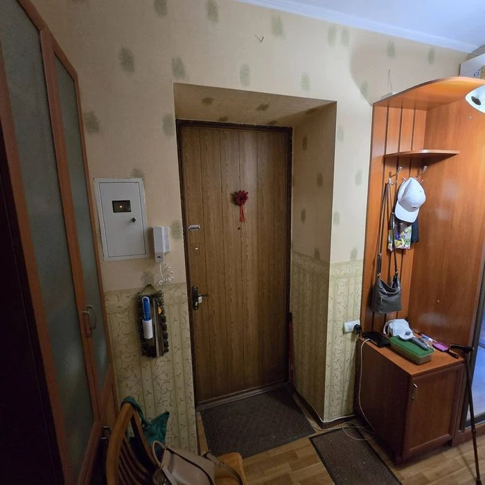 Продаю 2 кім квартиру Молодогвардійська  - проспект Богоявле