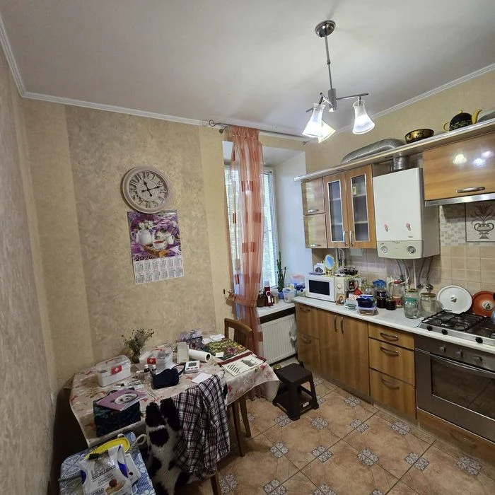 Продаю 2 кім квартиру Молодогвардійська  - проспект Богоявле