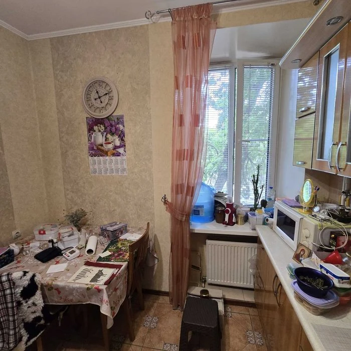 Продаю 2 кім квартиру Молодогвардійська  - проспект Богоявле